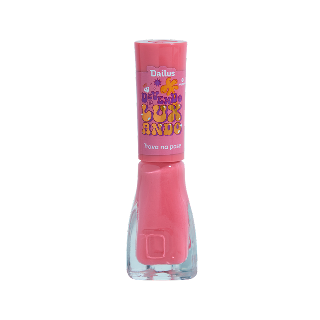 Dailus Devendo E Luxando Esmalte 4